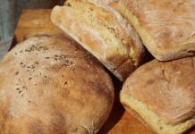 Чому не можна їсти гарячий хліб: основні причини