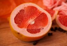 Калорійність грейпфрута, скільки калорій спалює цей фрукт?