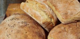 De ce nu ar trebui să mănânci pâine fierbinte: principalele motive